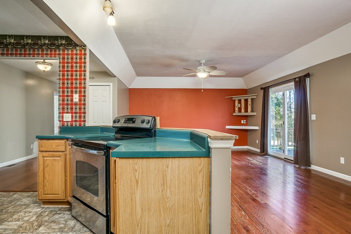 391 Oakley Allons Road Allons, TN 38541 - Photo 8 of 35 a kitchen with a table and chairs