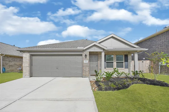 $2,400 | 2112 Hyde Acrs Street, League City, TX 77573