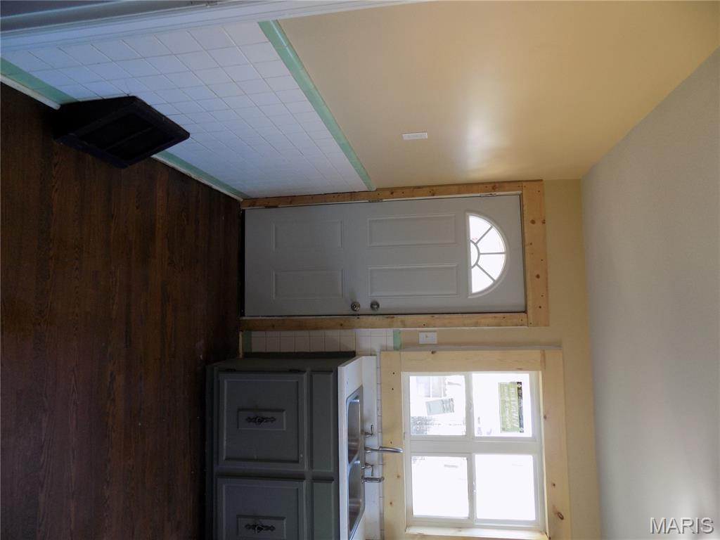 708 Highway 72 Rolla, MO 65401 - Photo 7 of 19