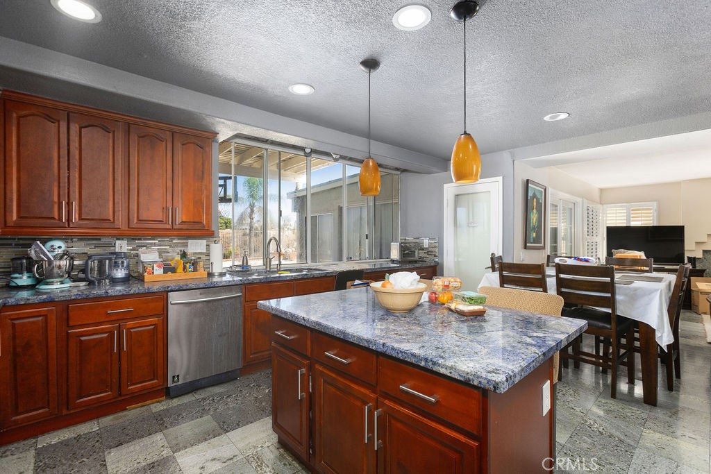 1511 Dominguez Ranch Road Corona, CA 92878 - Photo 18 of 40 Gallery Image 18