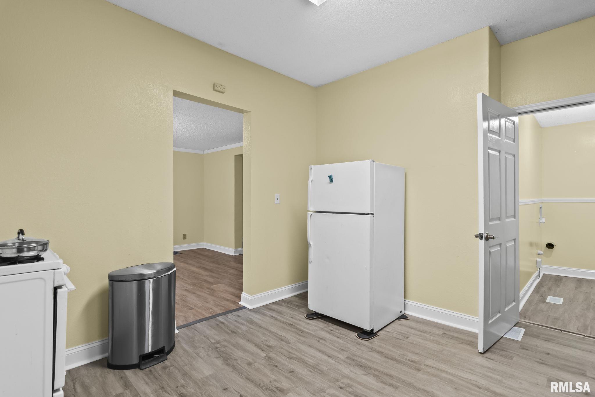 631 West Edwards Street Springfield, IL 62704 - Photo 11 of 34