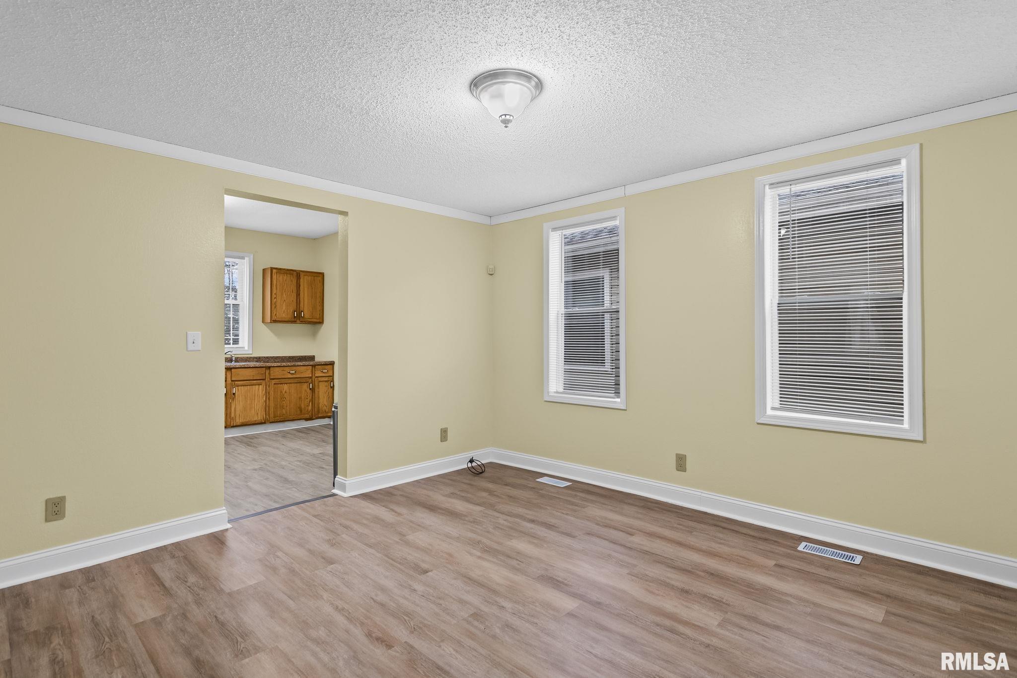 631 West Edwards Street Springfield, IL 62704 - Photo 12 of 34