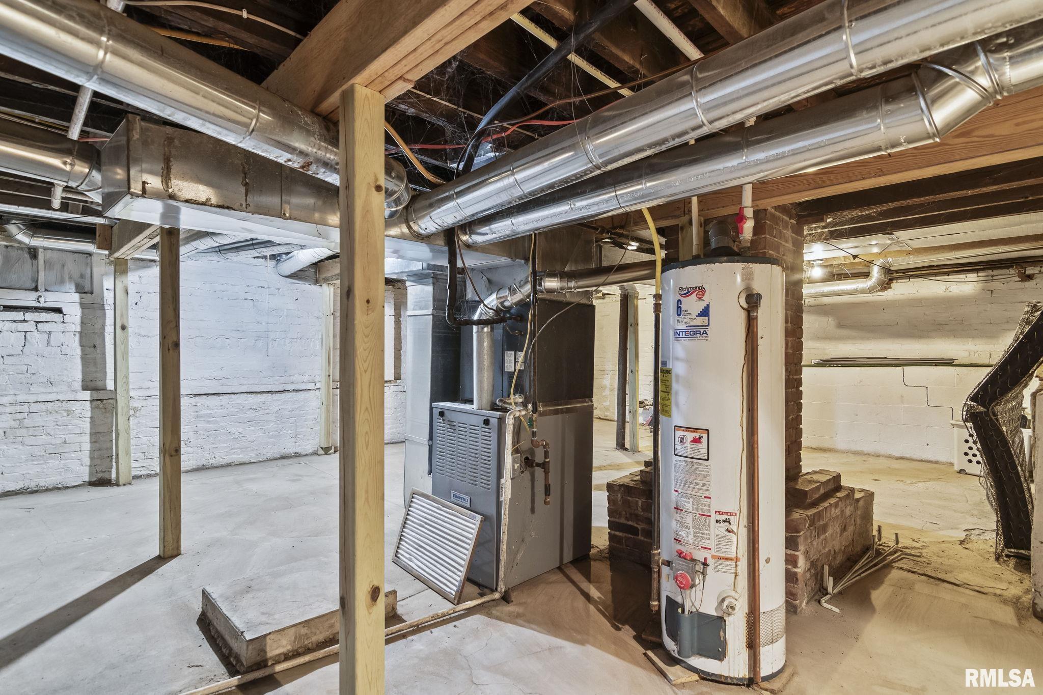 631 West Edwards Street Springfield, IL 62704 - Photo 29 of 34