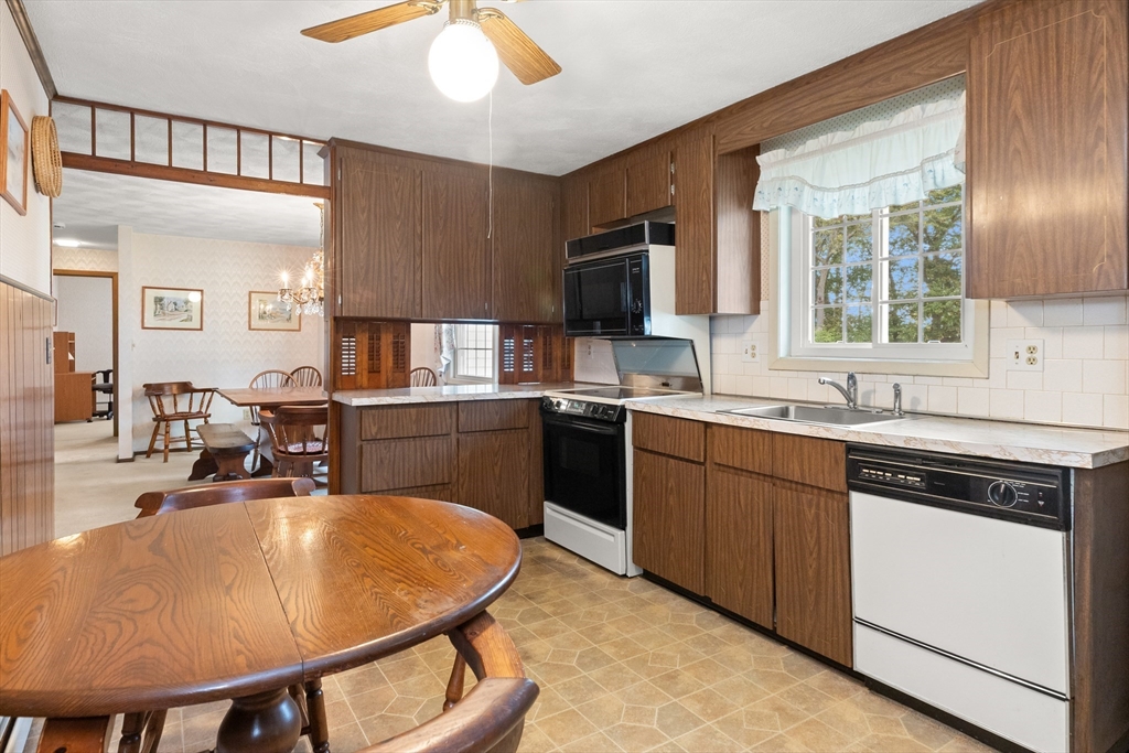 12 Cornell Road Danvers, MA 01923 - Photo 11 of 32