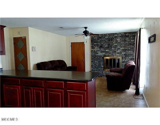4618 Frederick Street Moss Point, MS 39563 - Photo 5 of 13 Frederick 5