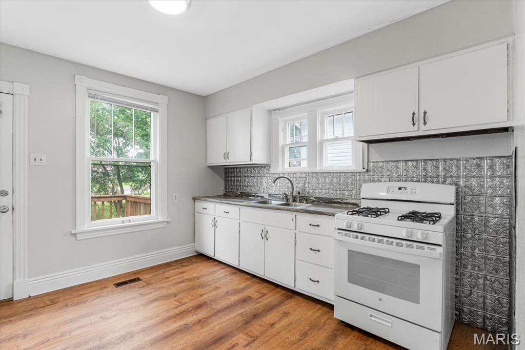 2237 Kratky Road St. Louis, MO 63114 - Photo 4 of 18 Gallery Image 4