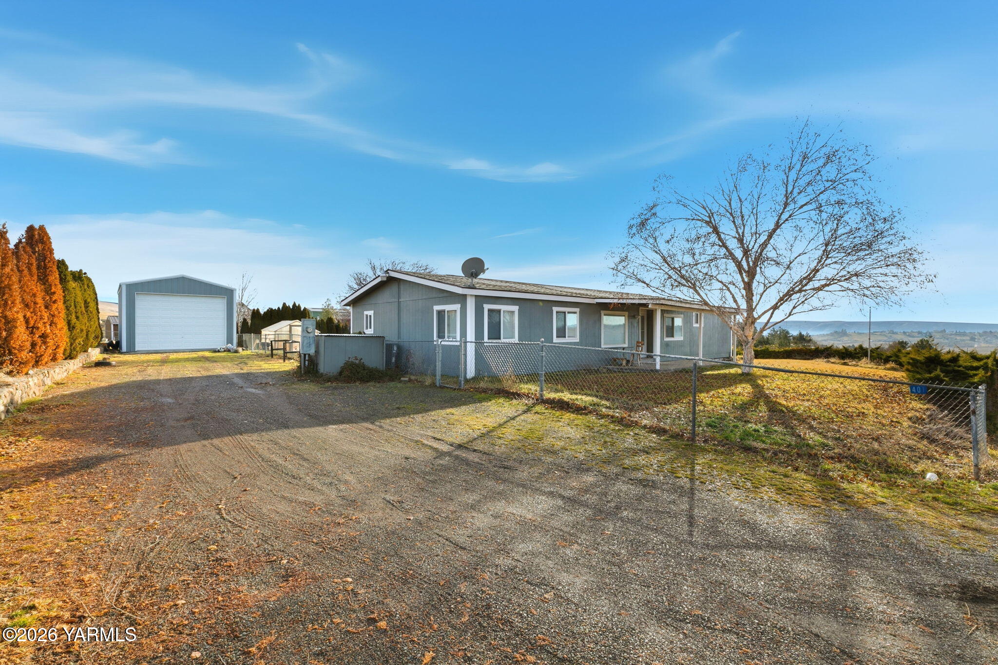 401 Clemans View Road Selah, WA 98942 - Photo 2 of 28 James_260113_ClemansView_Selah_03