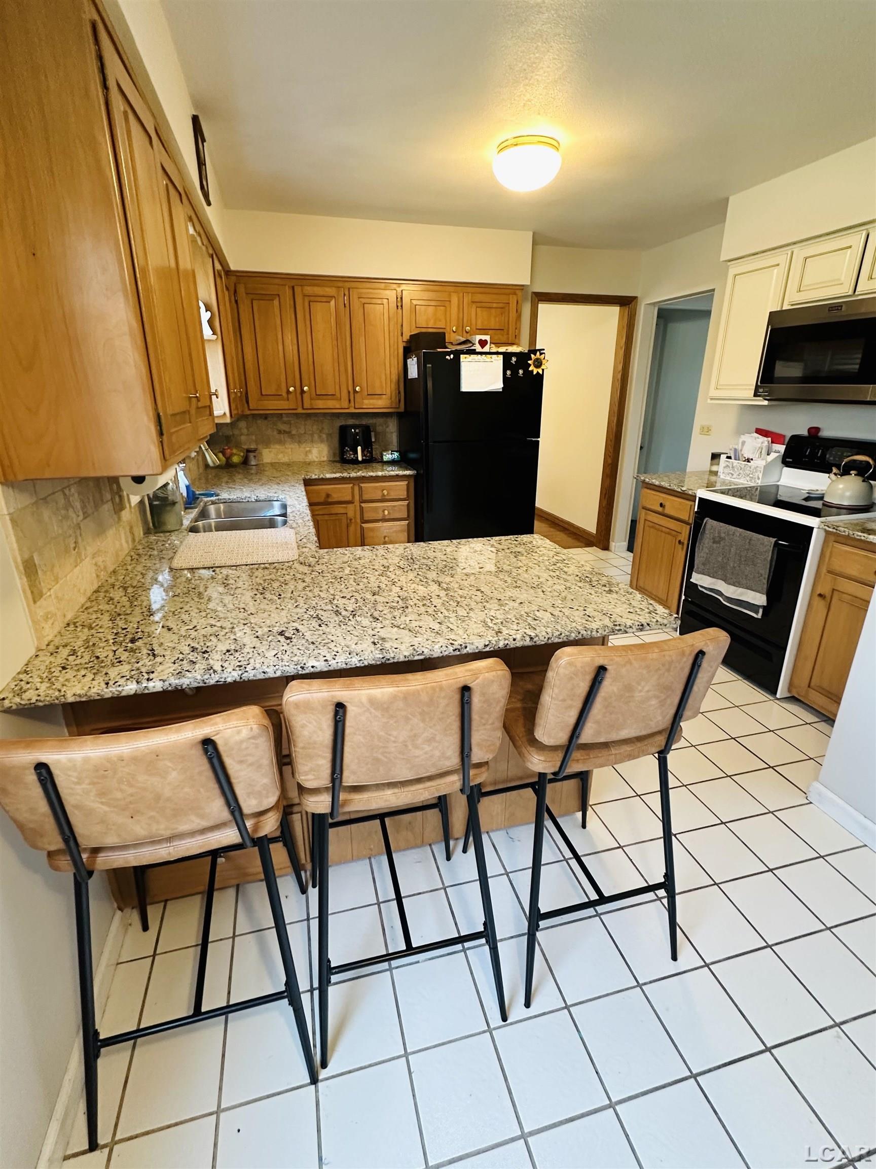 4775 Hooks Mill Road Adrian, MI 49221 - Photo 8 of 26