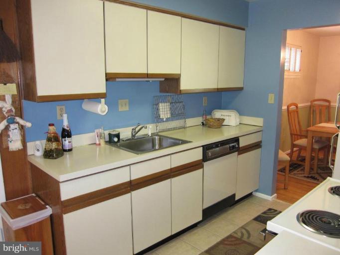 604 Lowander Lane Silver Spring, MD 20901 - Photo 21 of 30 Kitchen into dining room
