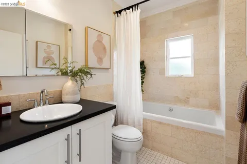 $640,000 | 851 Arlington Avenue, Oakland, CA 94608