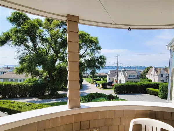 $2,200 | 152 Tuckerman Avenue, Unit 14, Middletown, RI 02842