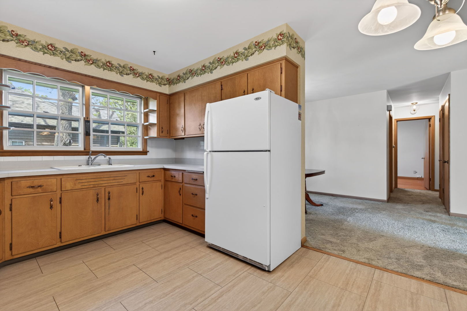 2275 Garden Road Aurora, IL 60506 - Photo 10 of 39 Gallery Image 10
