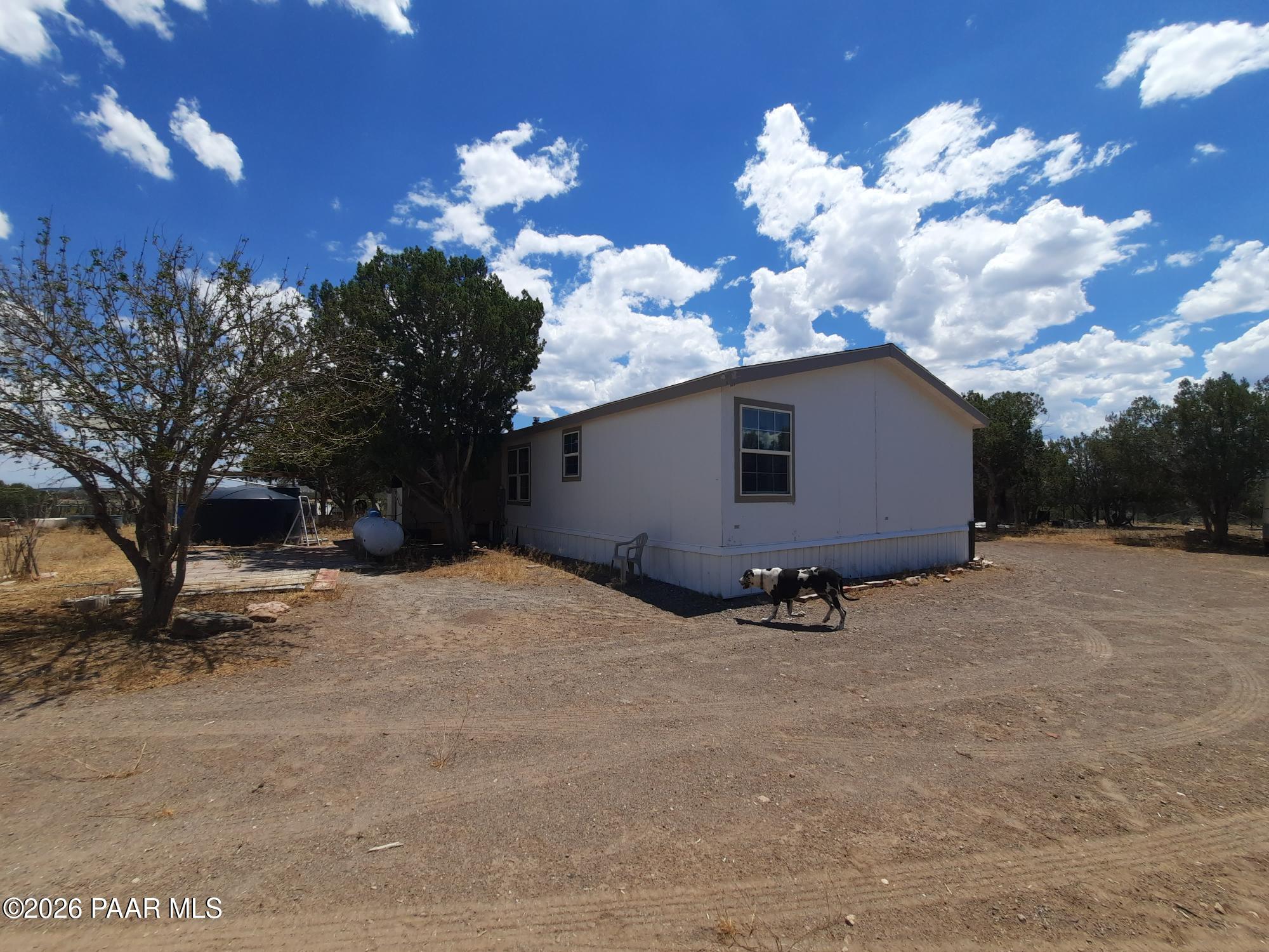 44050 West Fort Rock Road Seligman, AZ 86337 - Photo 3 of 46 20260616_113952