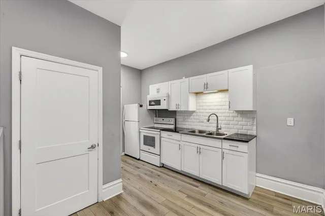 $115,000 | 2843 Chippewa Street, St. Louis, MO 63118