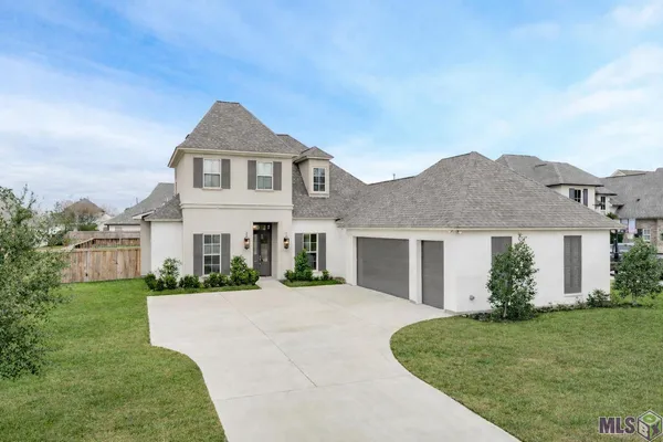 $675,000 | 36476 Royal Oak Drive, Prairieville, LA 70769