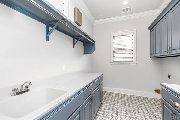 $675,000 | 36476 Royal Oak Drive, Prairieville, LA 70769