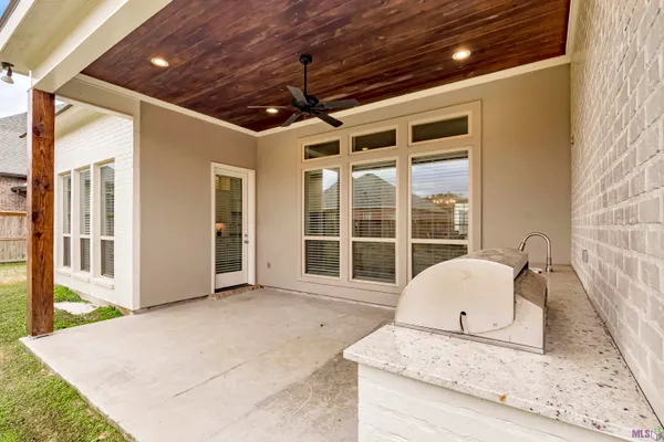 $675,000 | 36476 Royal Oak Drive, Prairieville, LA 70769