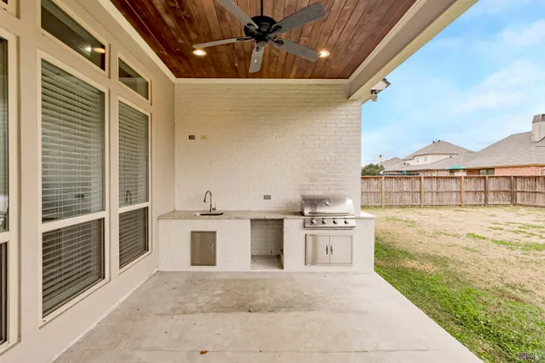 $675,000 | 36476 Royal Oak Drive, Prairieville, LA 70769