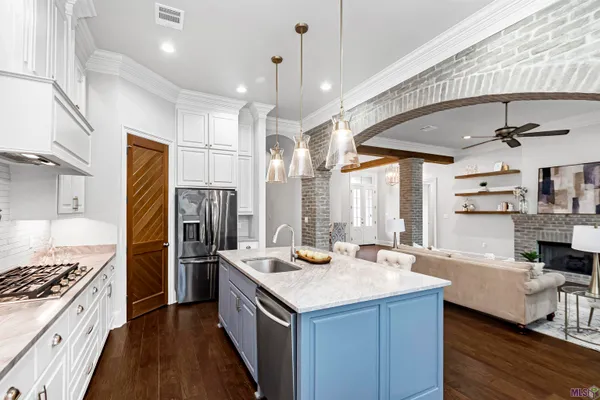 $675,000 | 36476 Royal Oak Drive, Prairieville, LA 70769