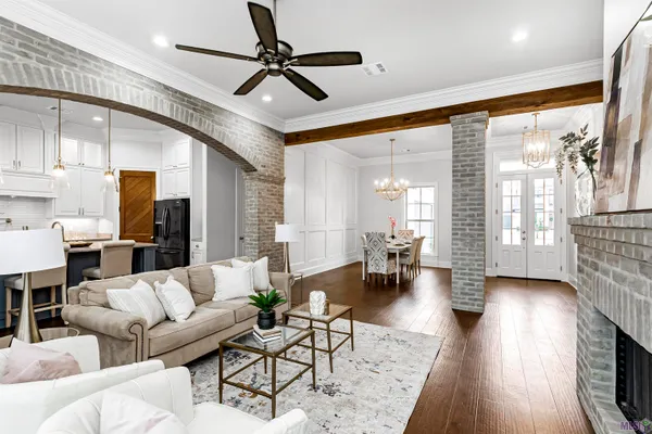 $675,000 | 36476 Royal Oak Drive, Prairieville, LA 70769