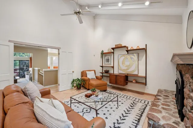 $1,750,000 | 11 Badger Court, Novato, CA 94949