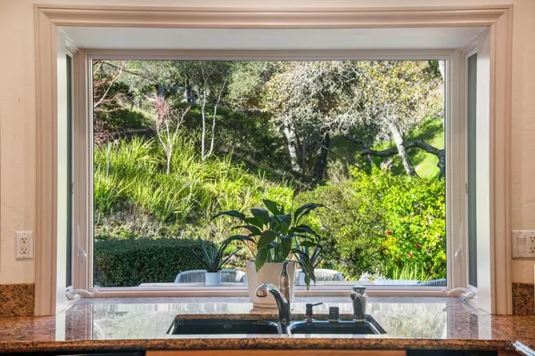 $1,695,000 | 11 Badger Court, Novato, CA 94949