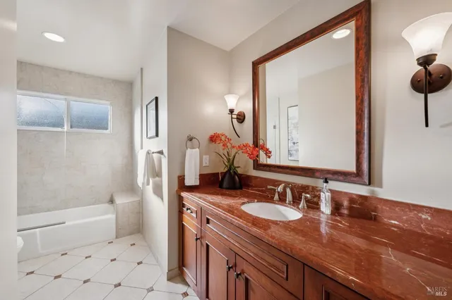 $1,750,000 | 11 Badger Court, Novato, CA 94949