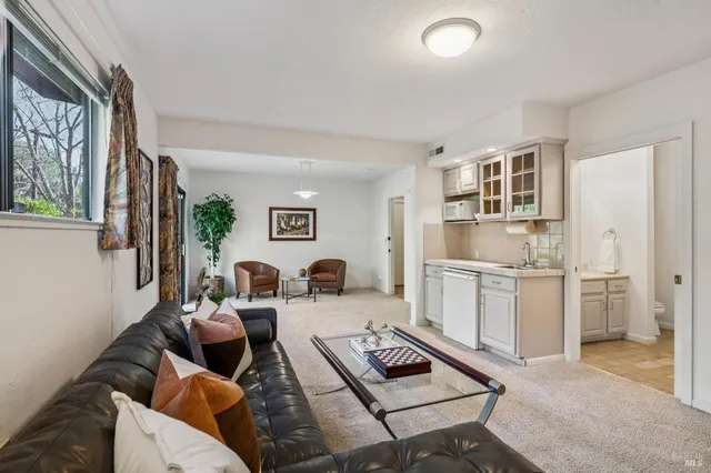 $1,750,000 | 11 Badger Court, Novato, CA 94949