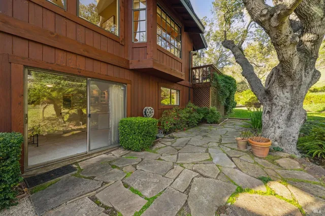 $1,750,000 | 11 Badger Court, Novato, CA 94949
