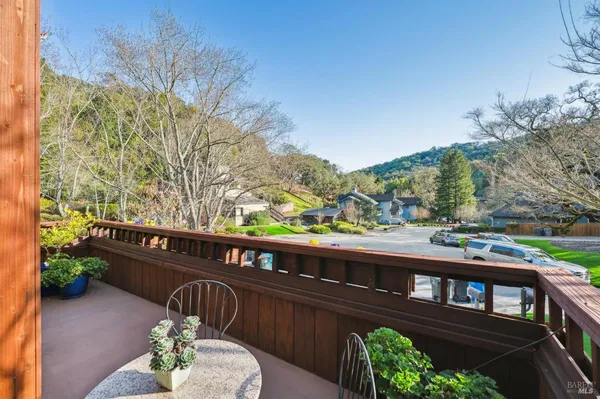 $1,695,000 | 11 Badger Court, Novato, CA 94949