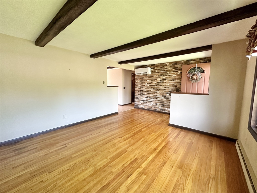 70 Kane Road Holyoke, MA 01040 - Photo 6 of 26 Gallery Image 6