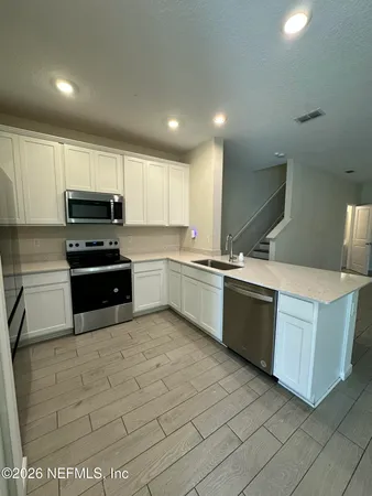 $1,950 | 6813 Gable Grv Avenue, Jacksonville, FL 32217