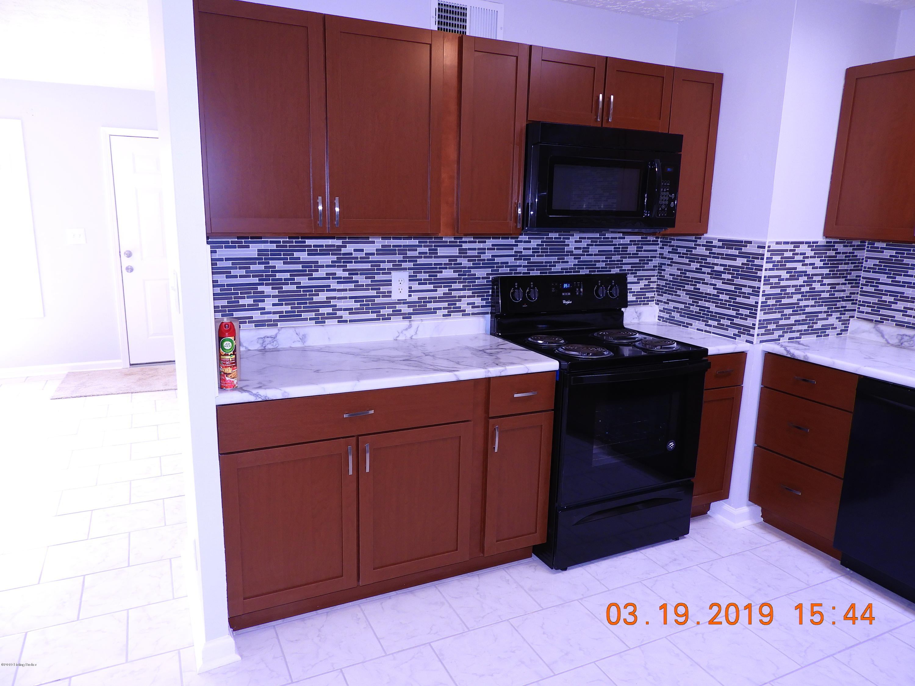 301 Mac Brae Road Louisville, KY 40214 - Photo 21 of 52 DSCN3346
