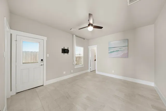 $470,000 | 882 Wakefield Drive, Unit C, Houston, TX 77018