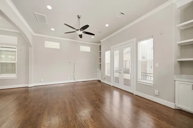 $470,000 | 882 Wakefield Drive, Unit C, Houston, TX 77018