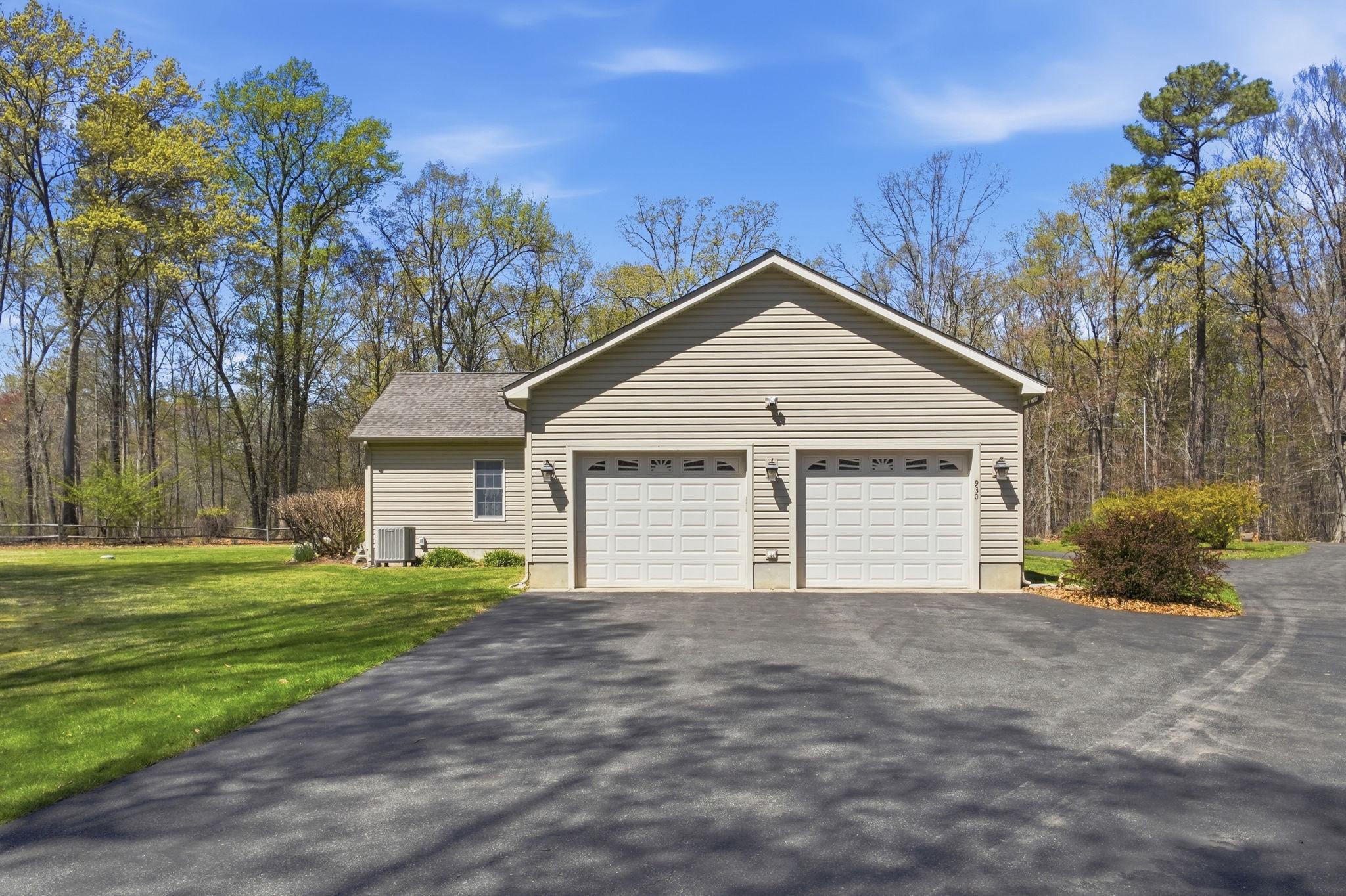 930 Spaniard Neck Road Centreville, MD 21617 - Photo 81 of 91 Attached 2 car garage (Main House)