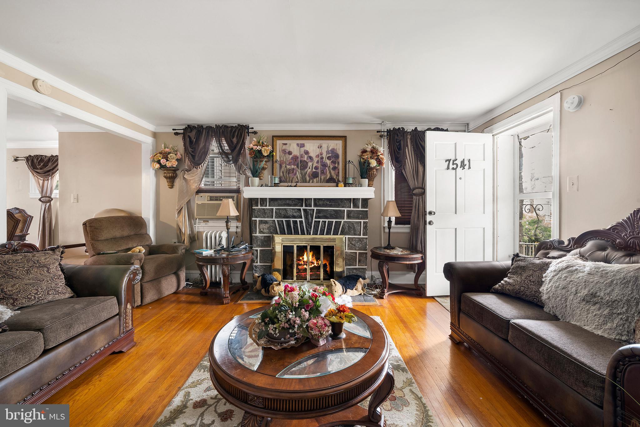 7541 Parkview Road Upper Darby, PA 19082 - Photo 4 of 18 Gallery Image 4