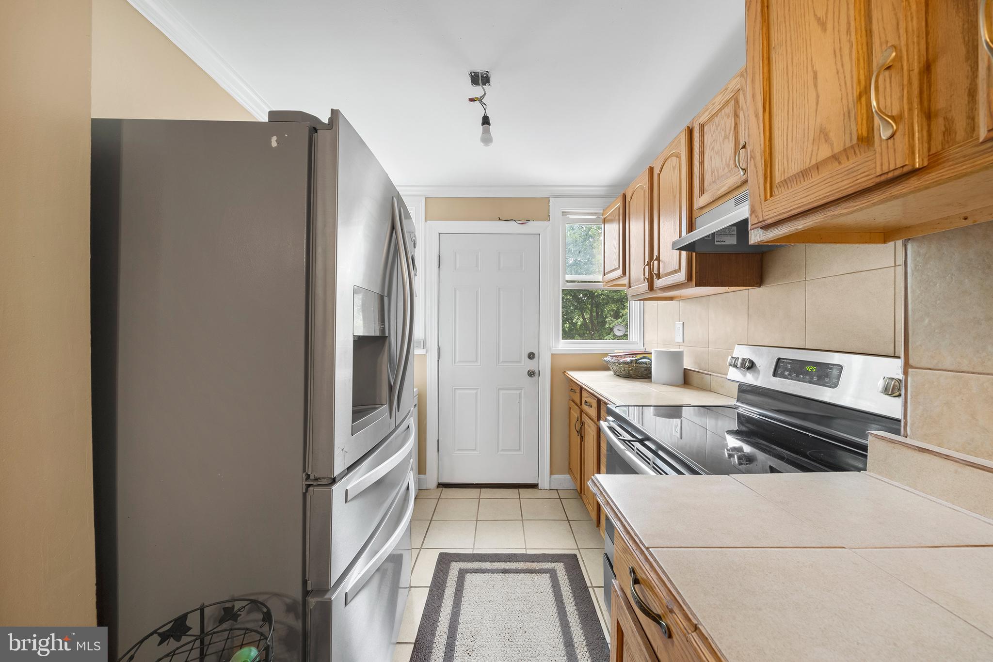 7541 Parkview Road Upper Darby, PA 19082 - Photo 9 of 18 Gallery Image 9