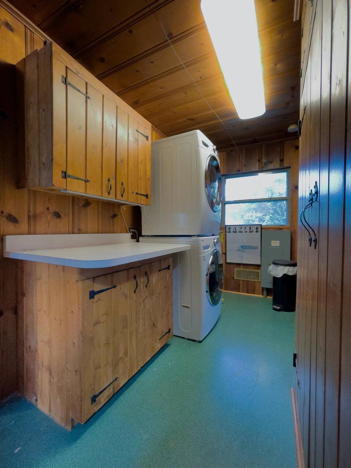 386 Fredericksburg Road Lexington, VA 24450 - Photo 34 of 72 a kitchen with stainless steel appliances granite countertop a sink a stove and a refrigerator