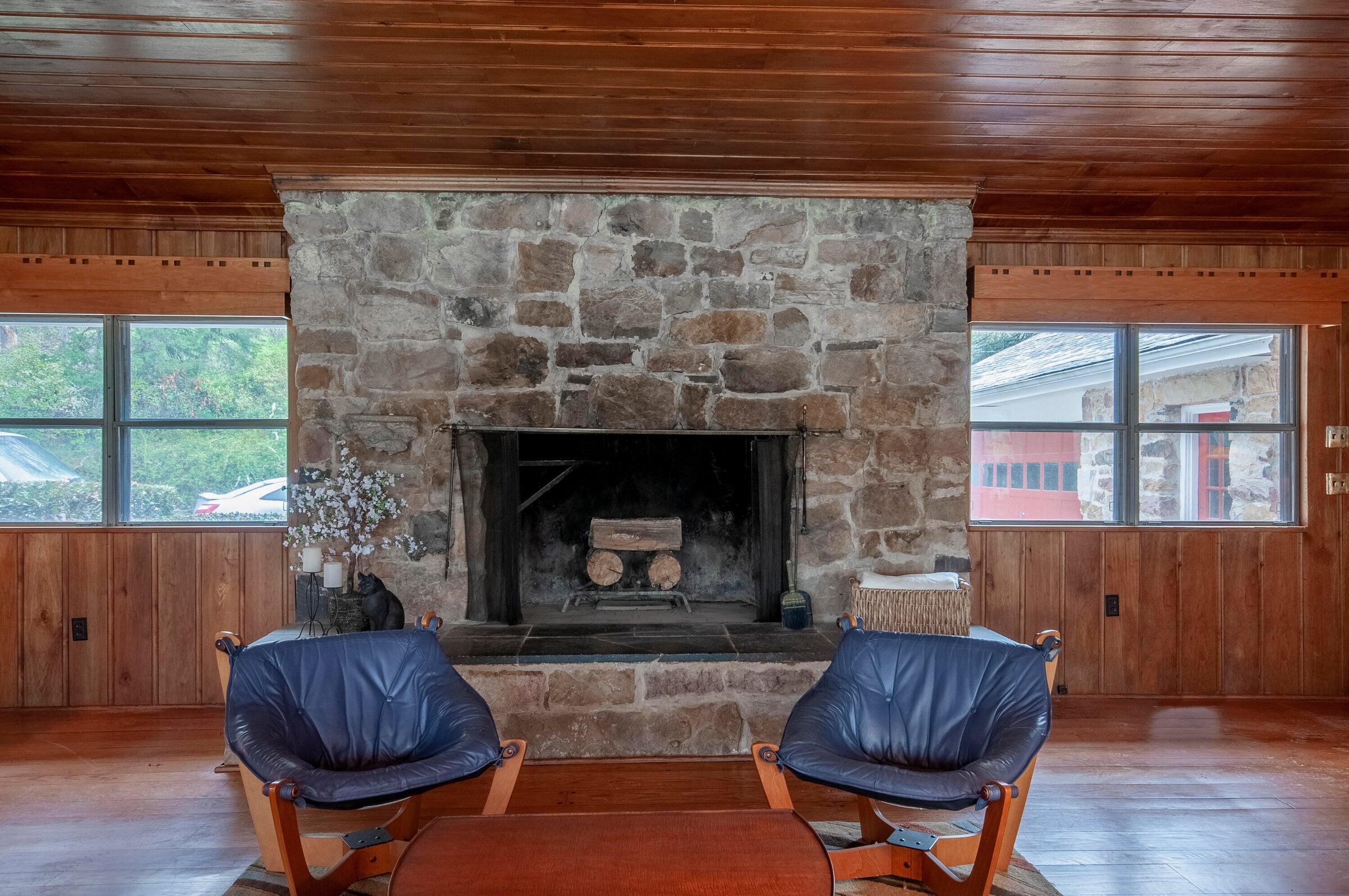 386 Fredericksburg Road Lexington, VA 24450 - Photo 9 of 72 a living room with furniture and a fireplace