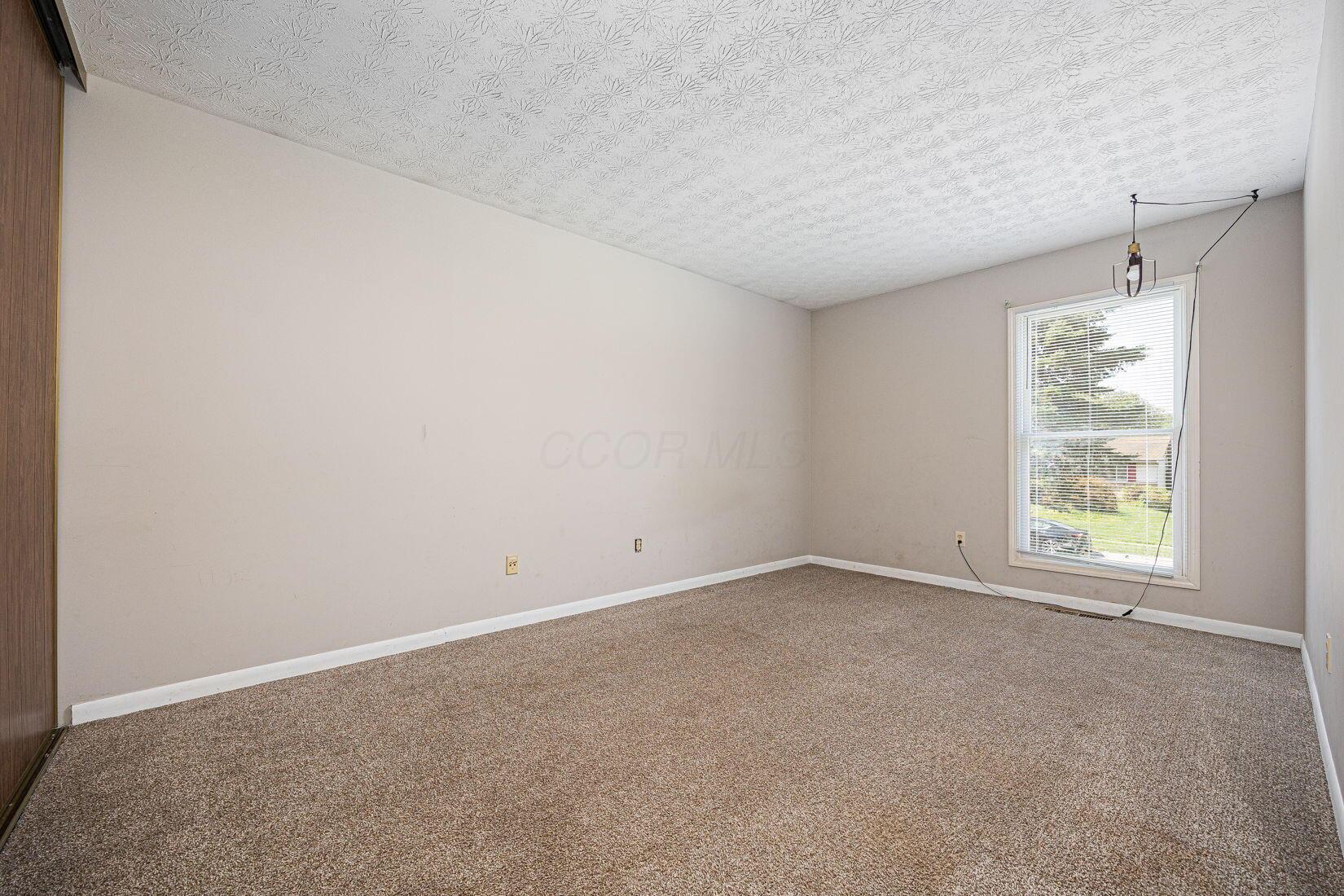 5486 Pine Bluff Road Columbus, OH 43229 - Photo 13 of 33 23-web-or-mls-Cody Cleary - 5486 Pine Bl