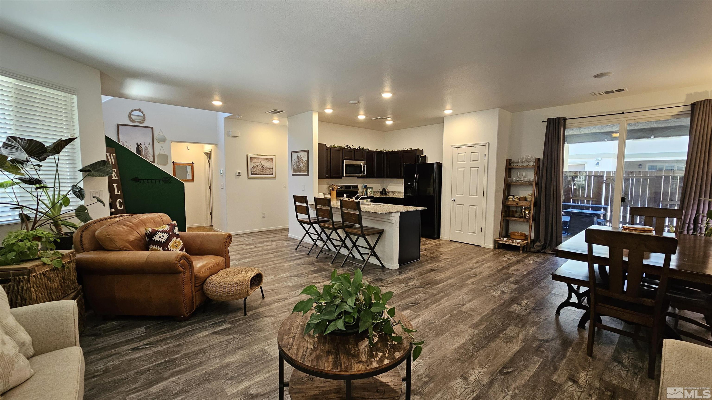 9609 Windjammer Way Reno, NV 89506 - Photo 4 of 30 Photo 4
