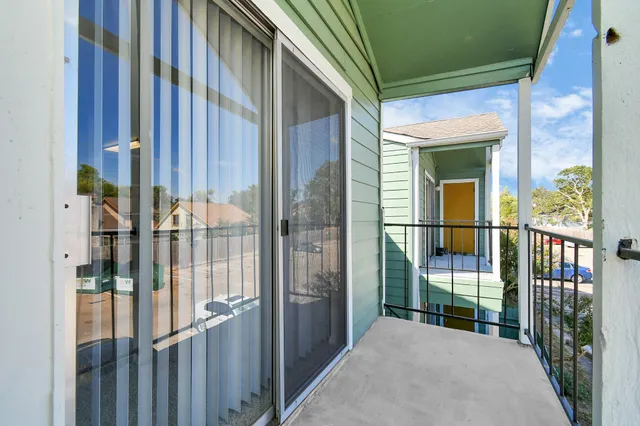 $646 | 7700 West Airport Boulevard, Unit 114, Houston, TX 77071