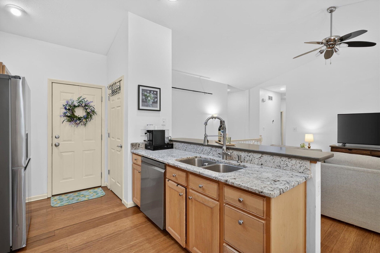 3427 Easy Street St. Joseph, MI 49085 - Photo 10 of 32