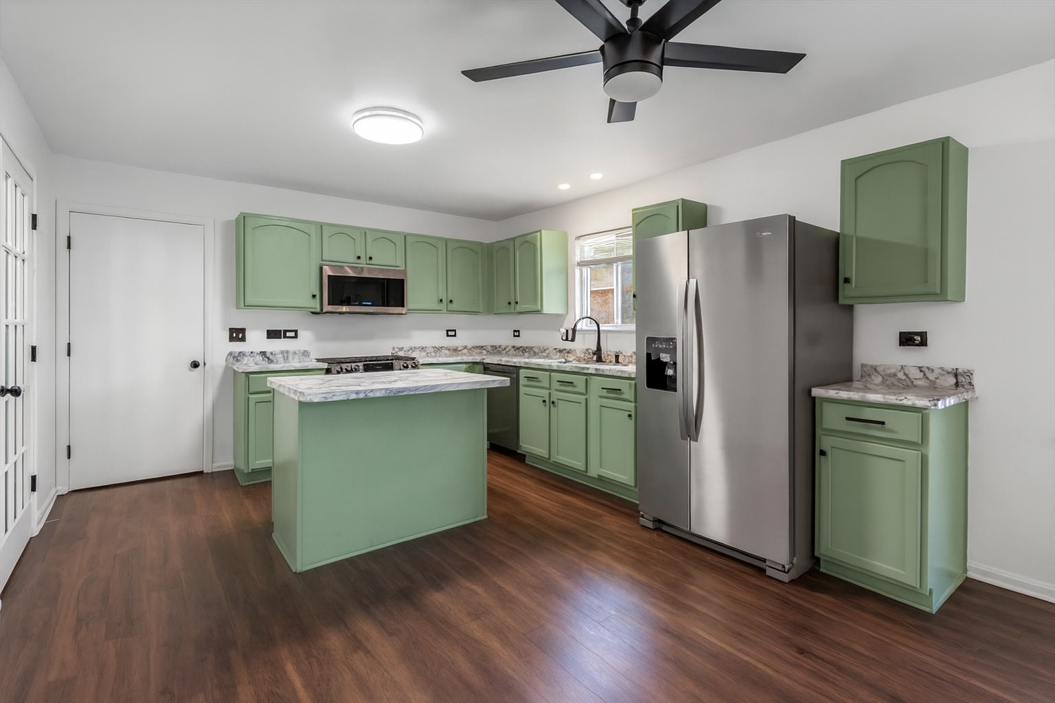 1305 Reed Road Zion, IL 60099 - Photo 10 of 32 Gallery Image 10