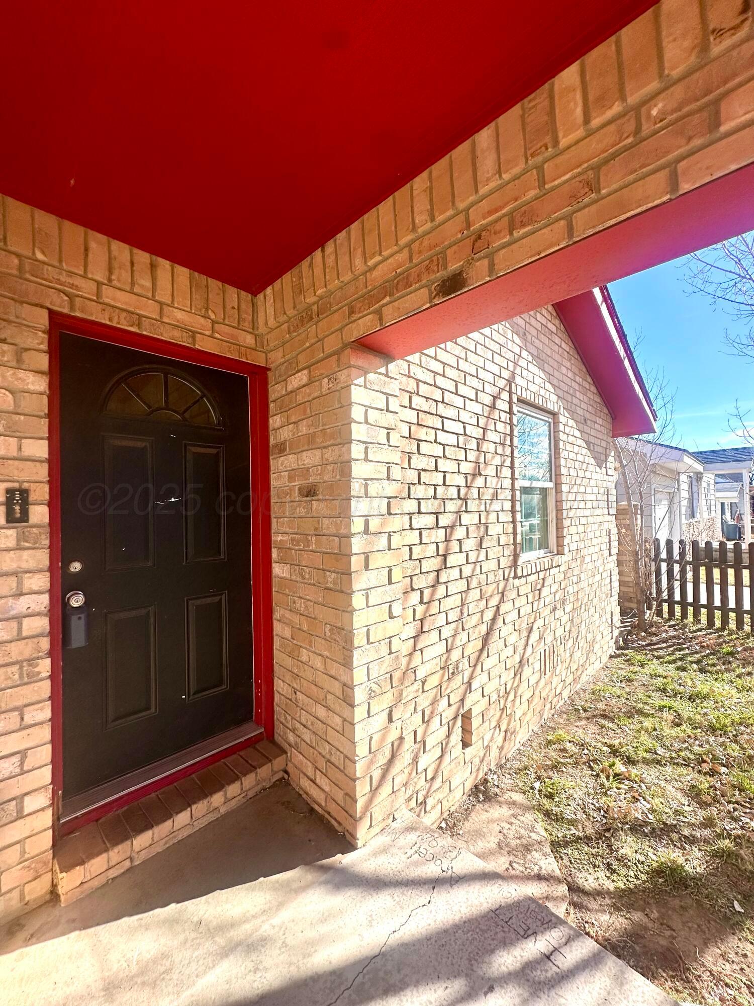 4439 Crockett Street Amarillo, TX 79110 - Photo 3 of 27 IMG_6215