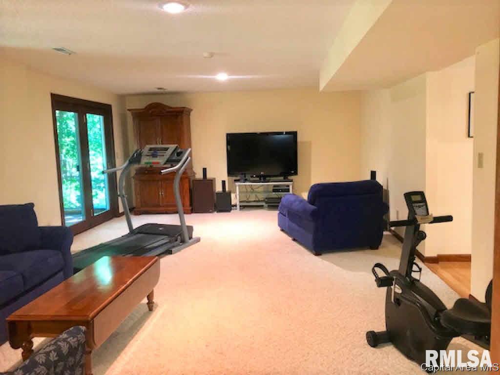 3509 Bluff Road Springfield, IL 62711 - Photo 9 of 35