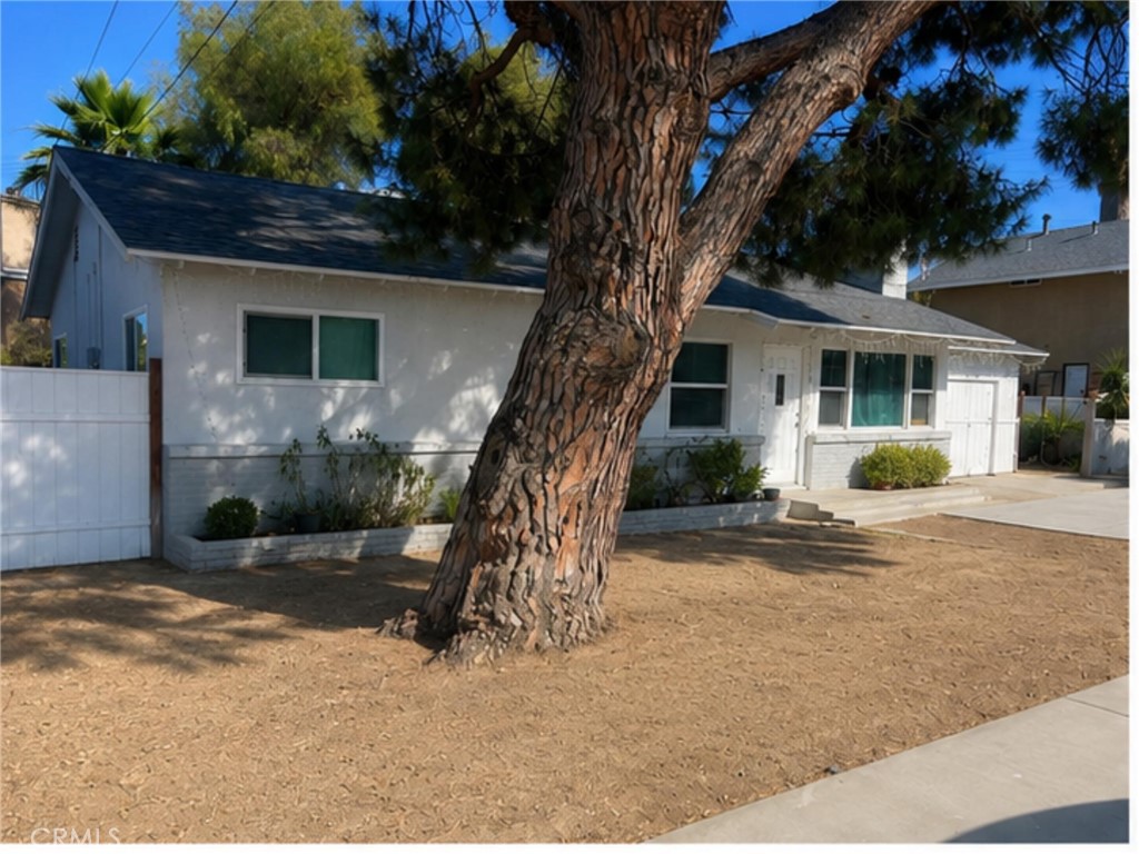5645 Crest Avenue Riverside, CA 92503 - Photo 1 of 6
