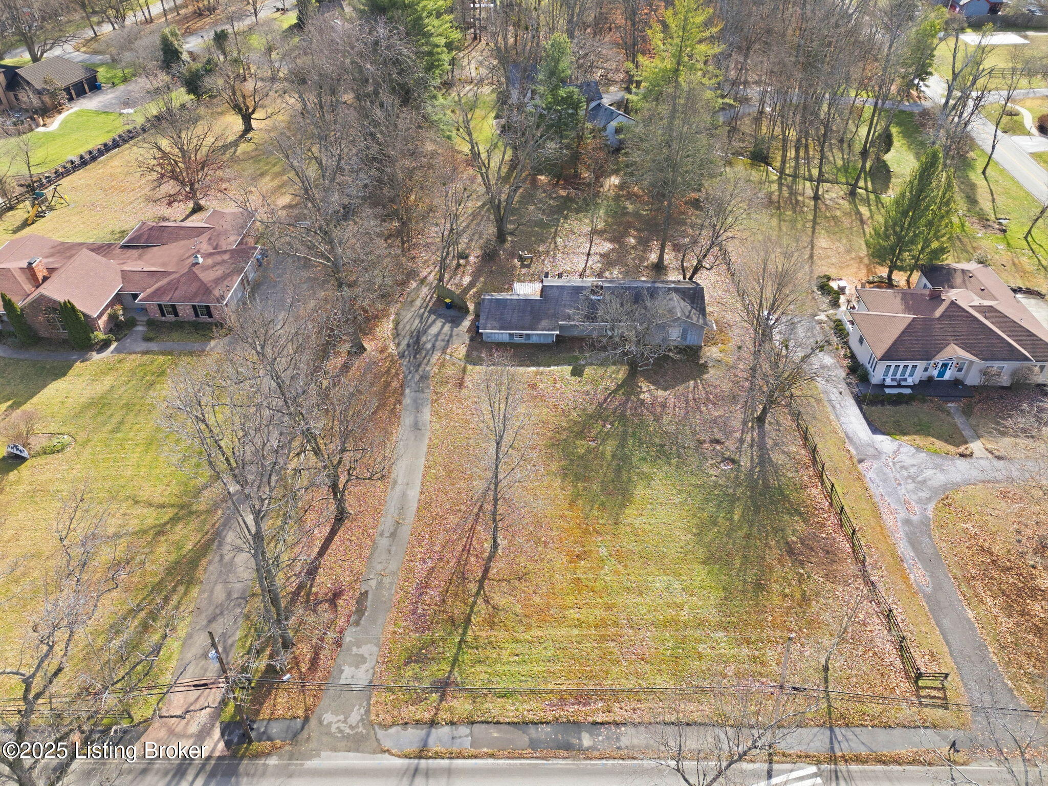 11108 Beech Road Louisville, KY 40223 - Photo 38 of 41 11108 Beech Rd-28
