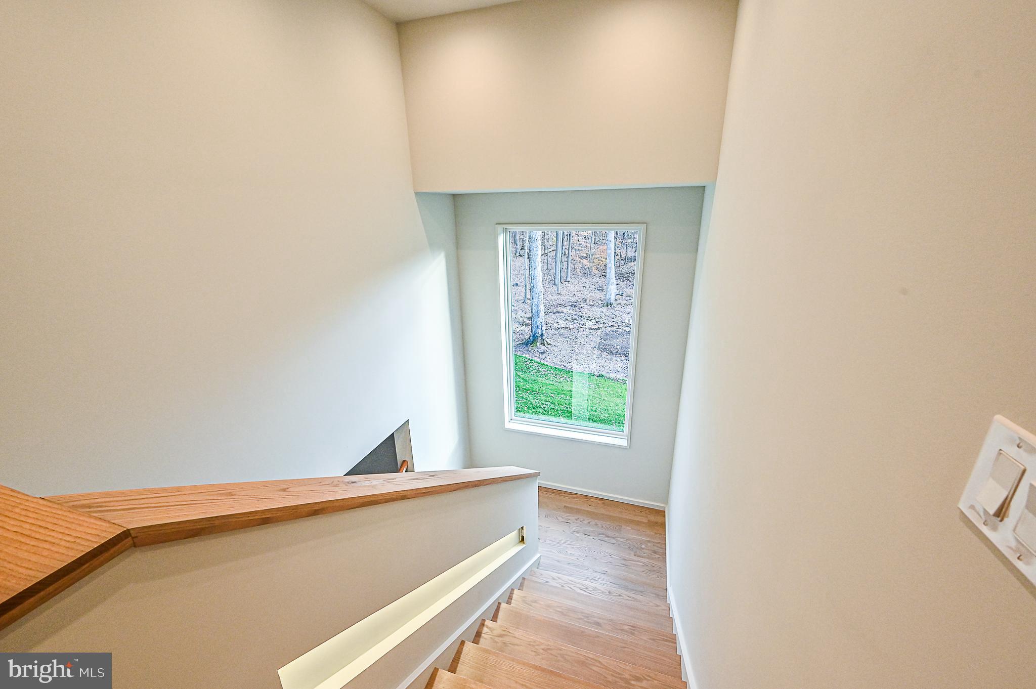 6007 Doyle Road Clifton, VA 20124 - Photo 50 of 125 2nd Level Stairway